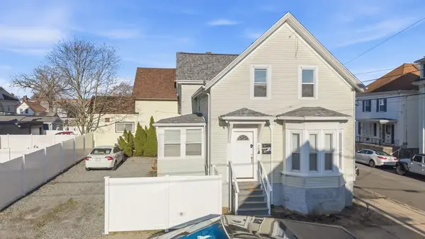 28 Borden St, New Bedford, MA 02740