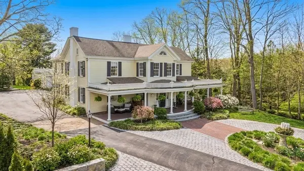 54 Lincoln Street, Hingham, MA 02043