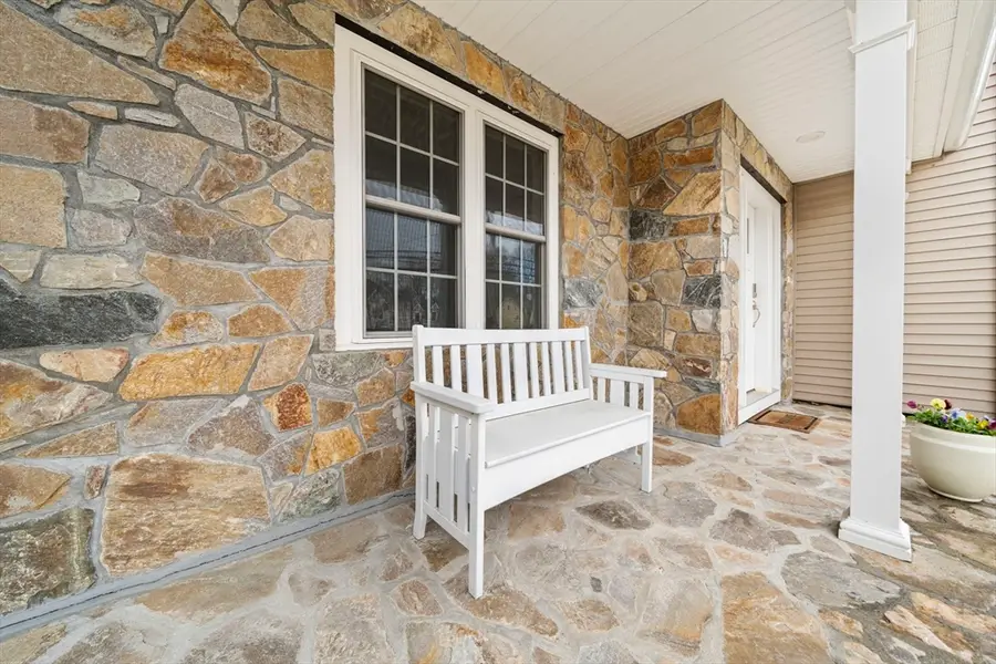 697 Salisbury, Worcester, MA 01609 - #3