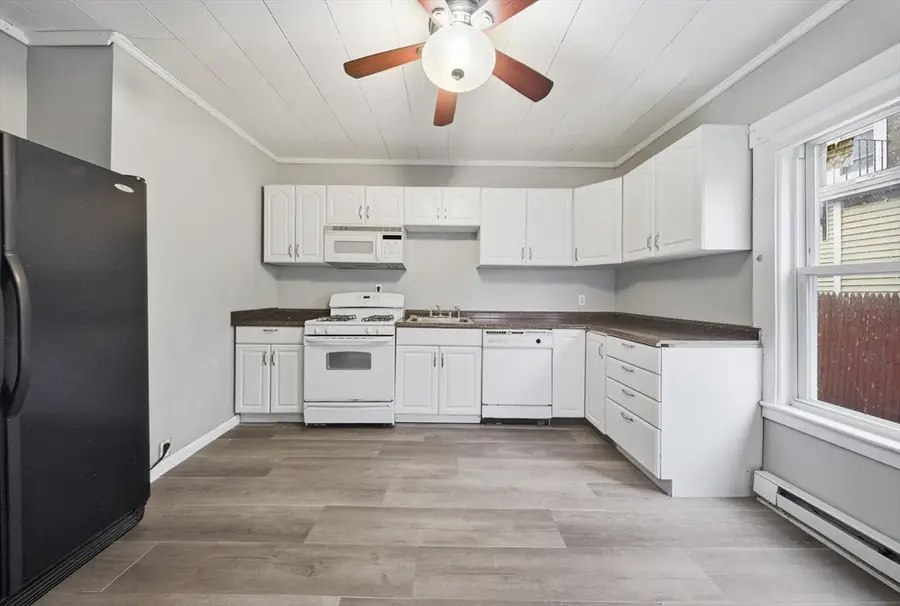 70 Pleasant St, Lowell, MA 01852 - #2