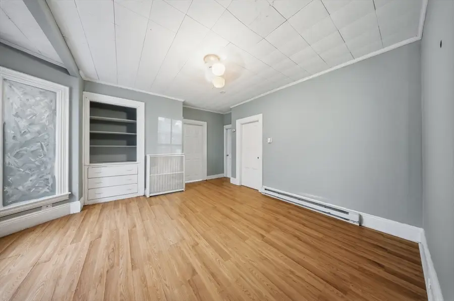 70 Pleasant St, Lowell, MA 01852 - #3