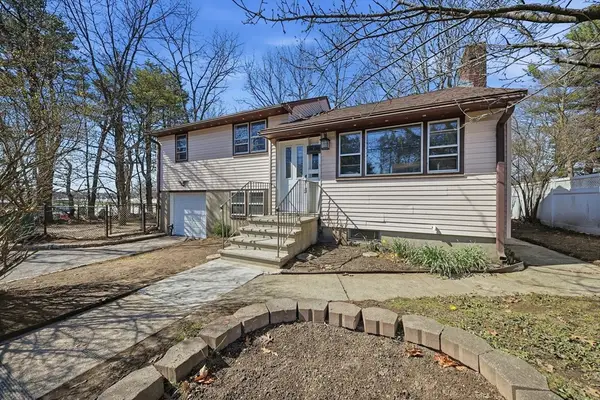 9 Olympia Ave, Woburn, MA 01801