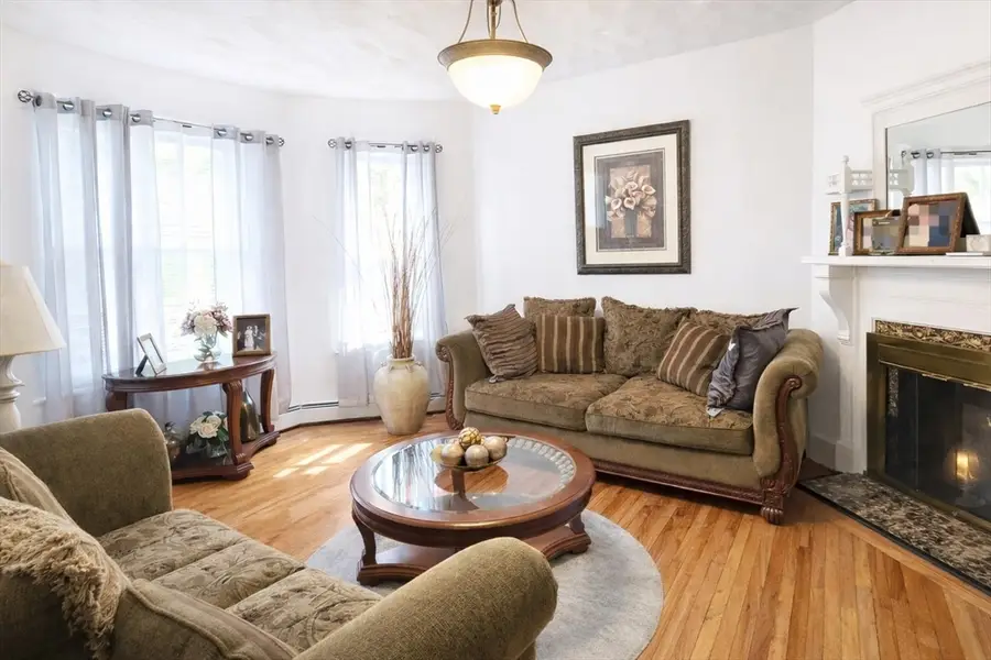 40 Hollywood St, Worcester, MA 01610 - #2