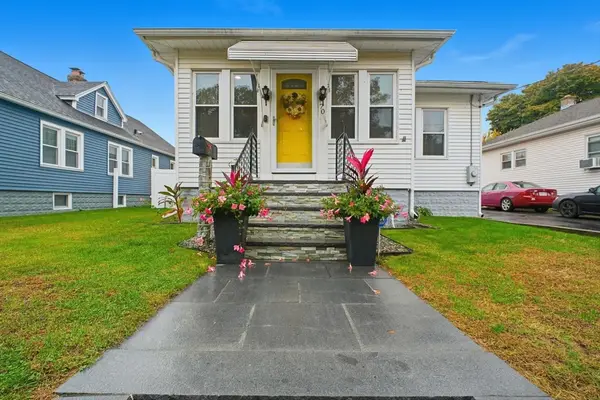 70 Norman St, Springfield, MA 01104