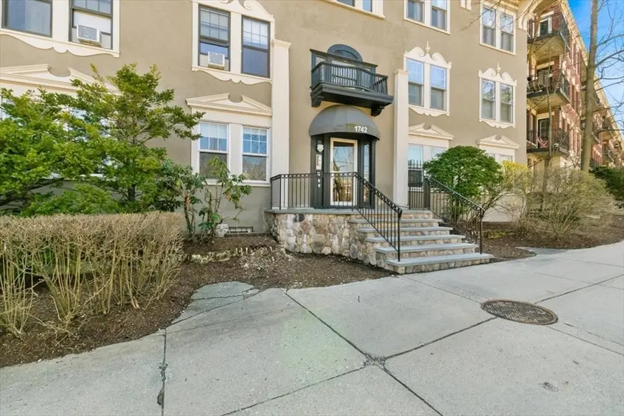 1742 Commonwealth Ave #2, Boston, MA 02135 - #2