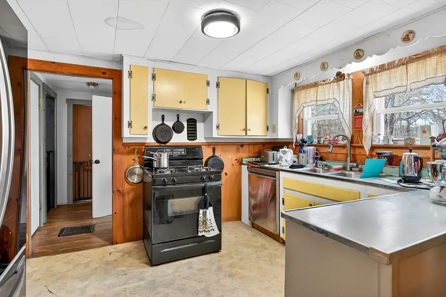 97 Wickaboag Valley Rd, West Brookfield, MA 01585 - #3