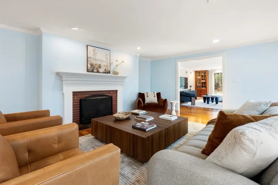 199 Country Rd, Weston, MA 02493 - #3