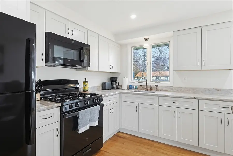 21 Heritage Cir, Falmouth, MA 02536 - #3