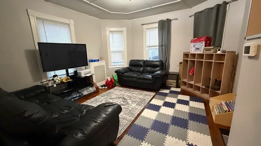 70 Vale St, Worcester, MA 01604 - #3