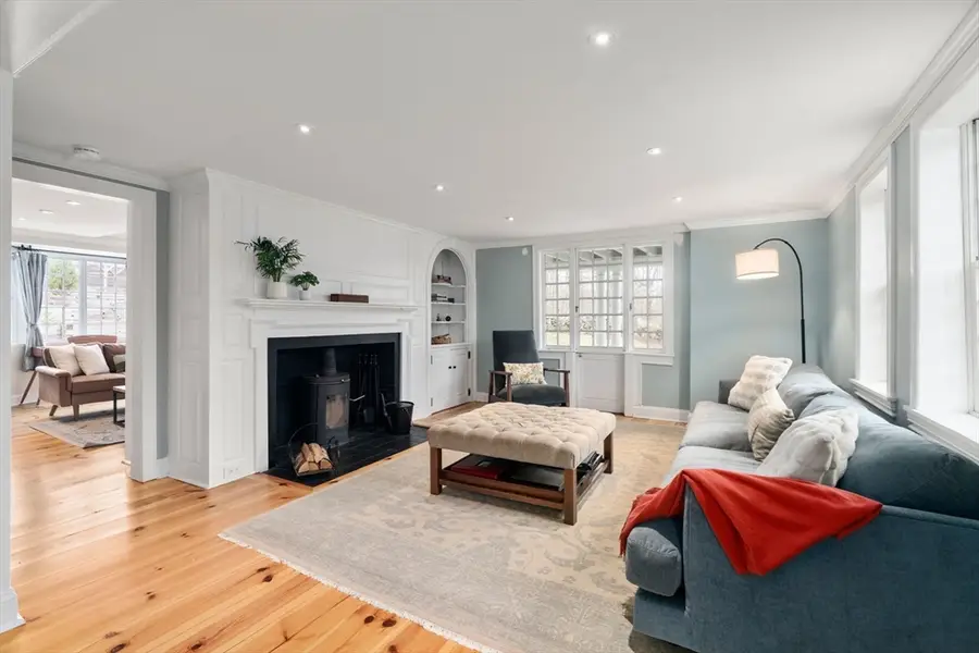 102 Washington St, Sherborn, MA 01770 - #2