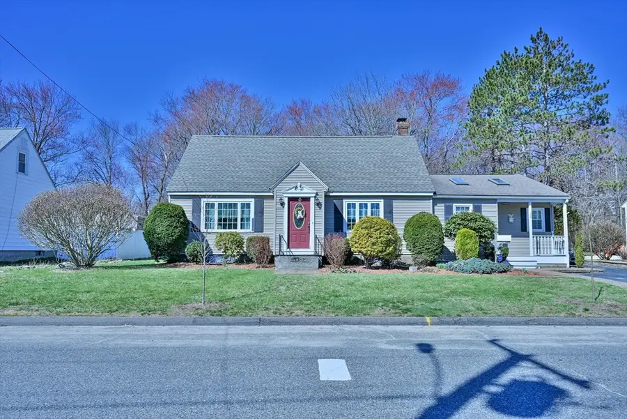 22 Trahan Ave, Worcester, MA 01604 - #3