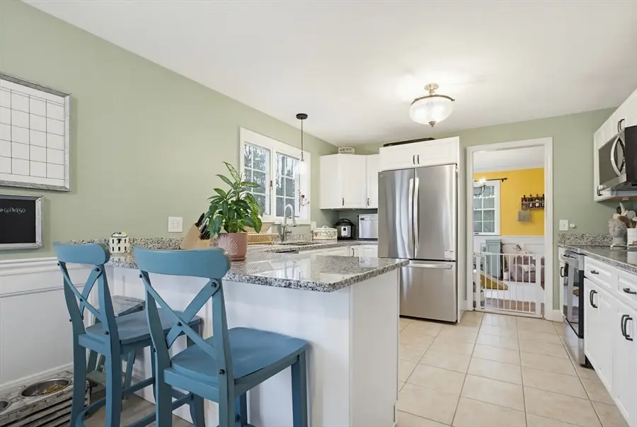 6 Walker Pond Rd, Sturbridge, MA 01566 - #2