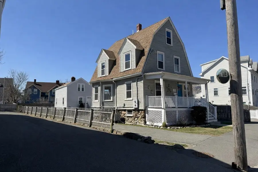 481 Humphrey St, Swampscott, MA 01907 - #3