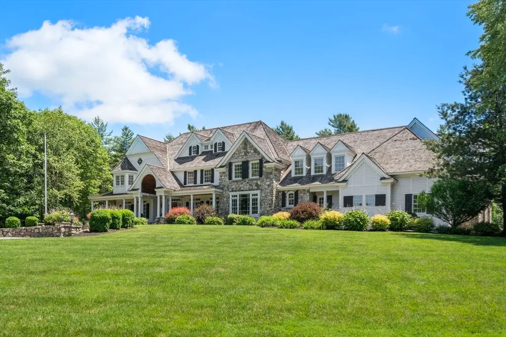 3 Stone Bridge Lane, Milton, MA 02186 - #1