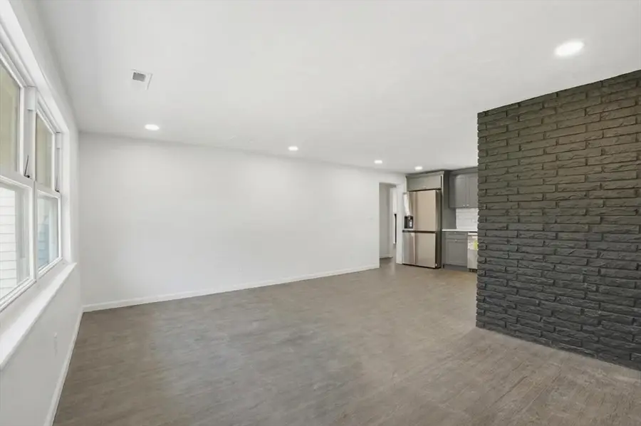 92 Summer St, Brockton, MA 02302 - #2