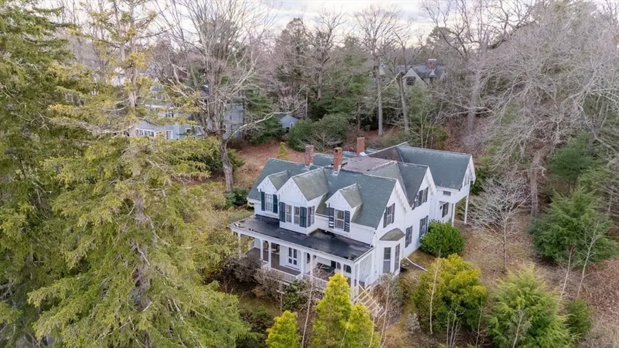 140 Pleasant St, Newton, MA 02459 - #2