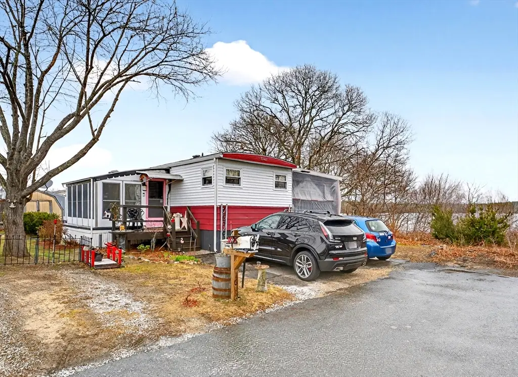 16 Francis St, Wareham, MA 02571 - #1