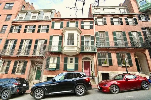 79 Pinckney, Boston, MA 02114