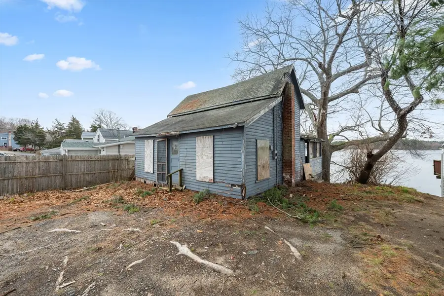 15 Ocean Ave, Halifax, MA 02338 - #3