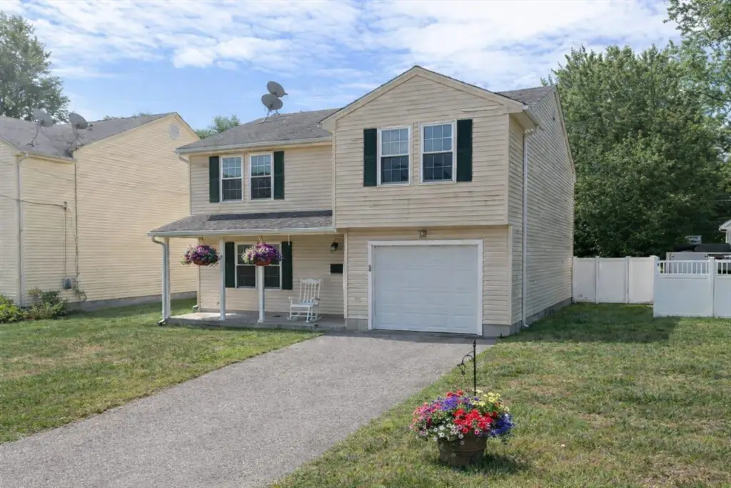 93 Hobson Ave, East Providence, RI 02914 - #1