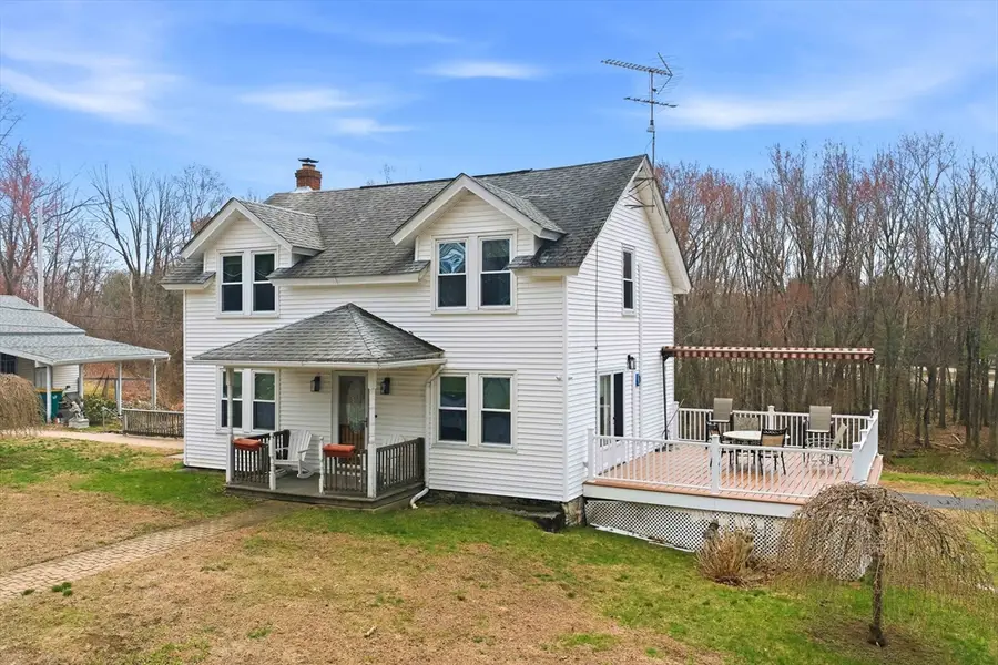 40 Providence St, Uxbridge, MA 01569 - #3