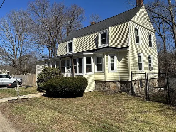 129 Commercial St, Whitman, MA 02382