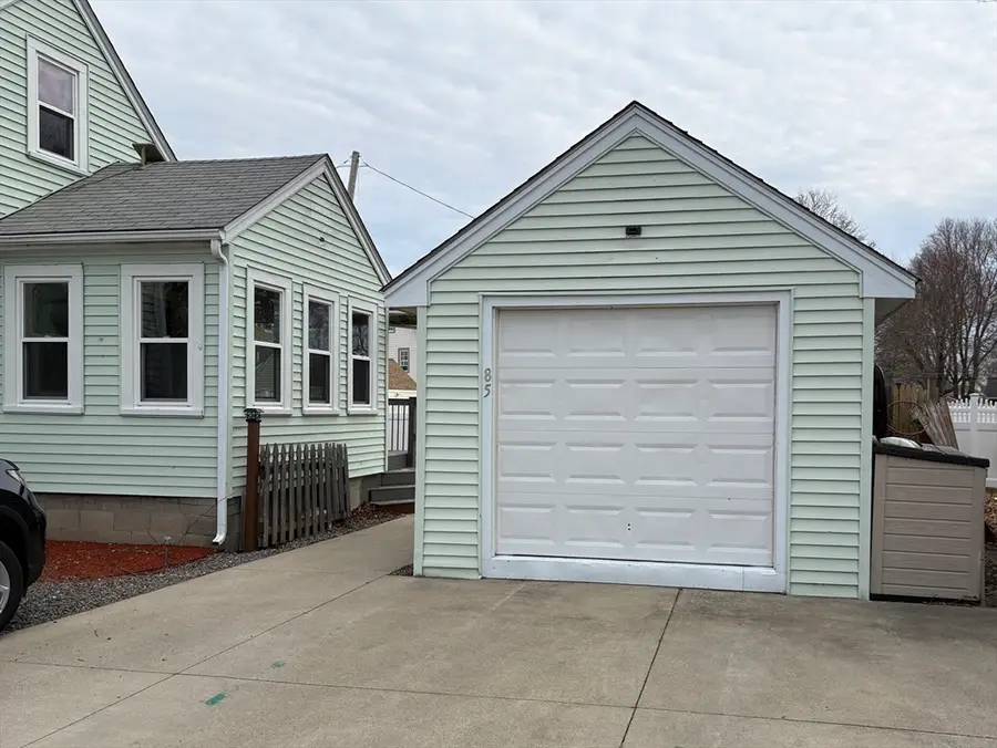 85 Rivulet St, Uxbridge, MA 01569 - #3