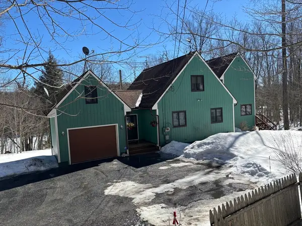 103 Otter Pond Trl, Tolland, MA 01034