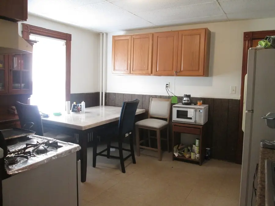 68-72 Mooreland St, Springfield, MA 01104 - #3