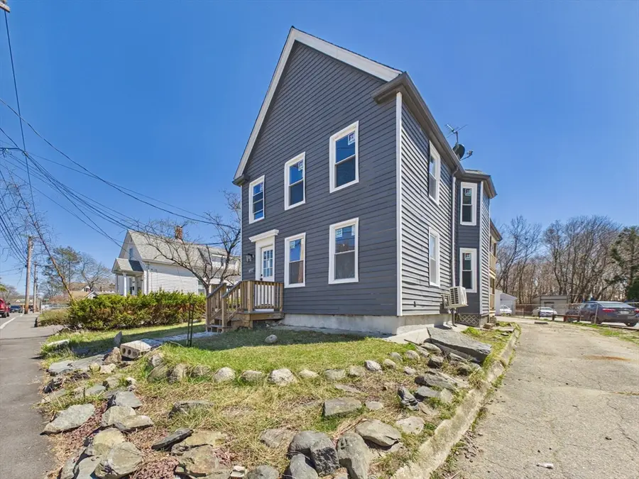 32 Shores St, Taunton, MA 02780 - #3