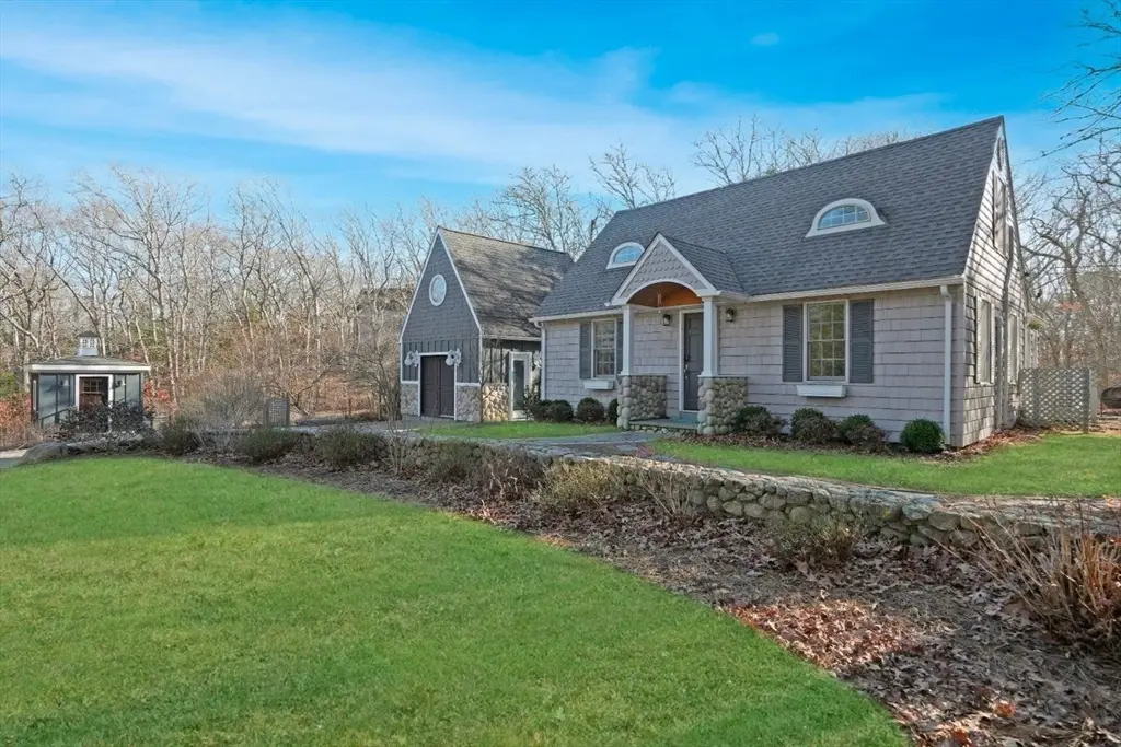 26 Sea Glen Road, Oak Bluffs, MA 02557 - #1