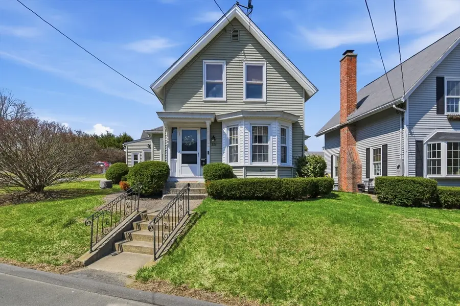 53 Chestnut St, Ware, MA 01082 - #2