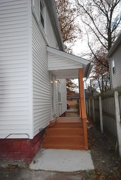 72 Hall St, Springfield, MA 01108 - #3