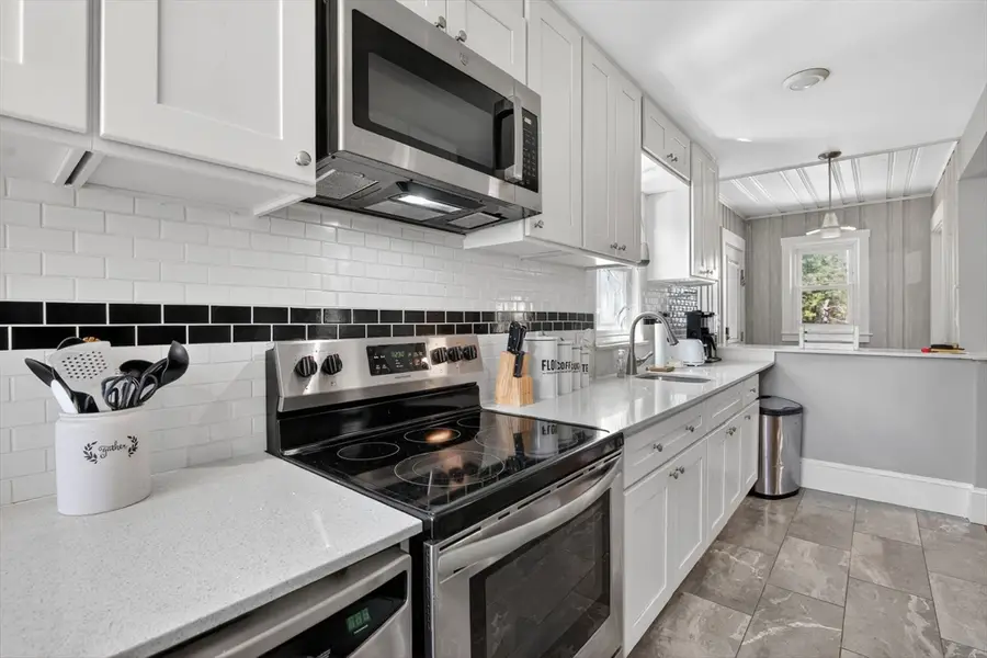 51 Swifts Beach Rd, Wareham, MA 02571 - #3