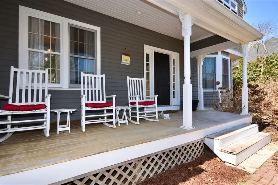 11 Oak Bluff Rd, Sagamore Beach, MA 02562 - #2