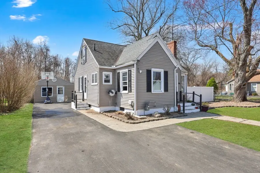 95 Clark St, Chicopee, MA 01013 - #3