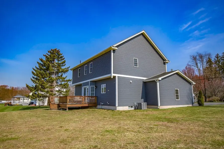 37 S Bend Ln, East Longmeadow, MA 01028 - #3