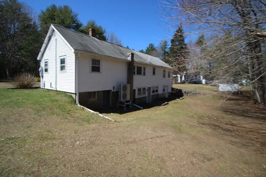 12 Santos Ct, Hanson, MA 02341 - #3