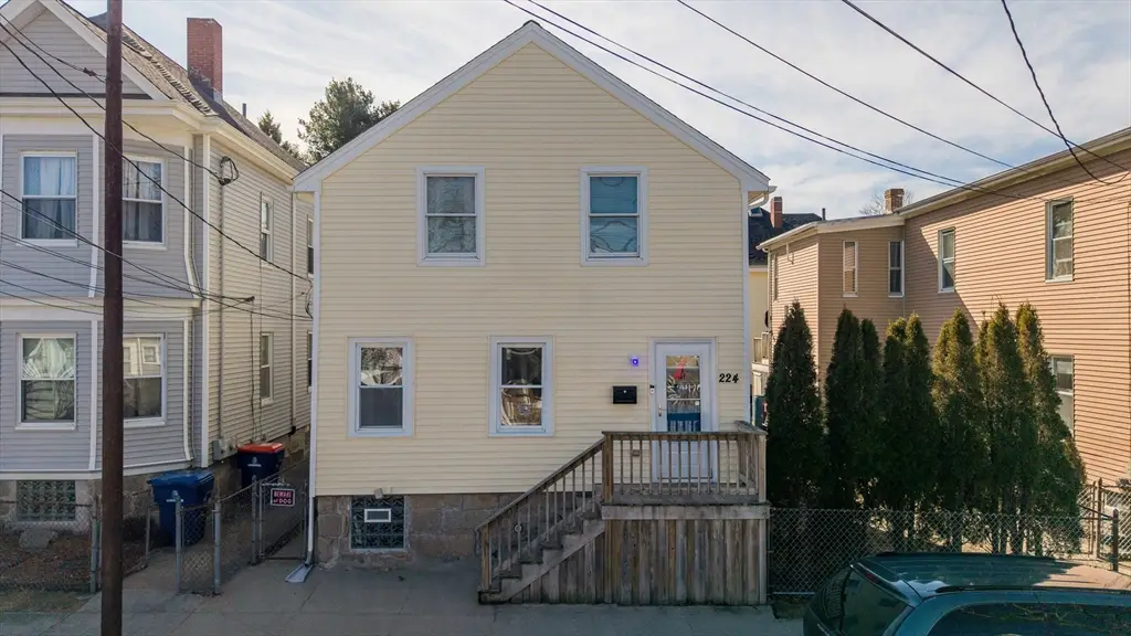 224 Smith St, New Bedford, MA 02740 - #1