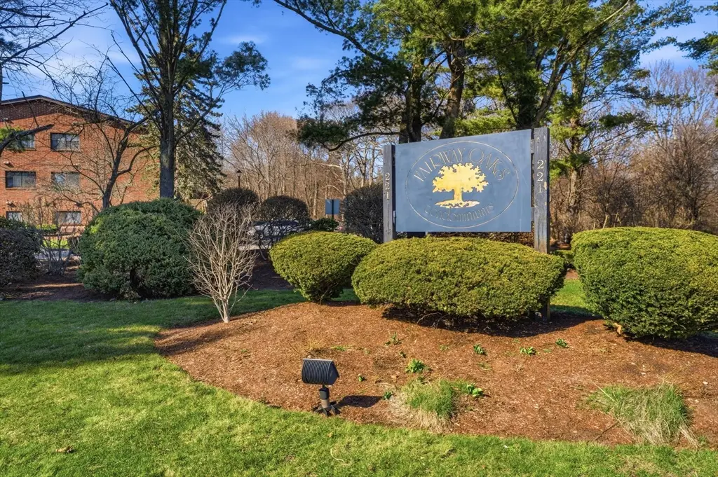 221 Oak St #14-34, Brockton, MA 02301 - #1