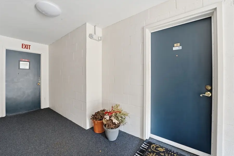 221 Oak St #14-34, Brockton, MA 02301 - #3