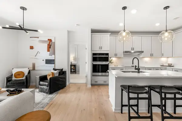 5 Peters Farm Way #310, Westborough, MA 01581