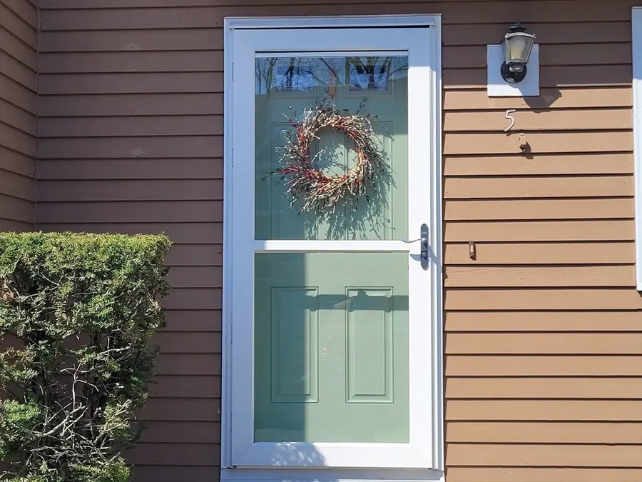 5 Steeplechase Ct #5, Haverhill, MA 01832 - #2