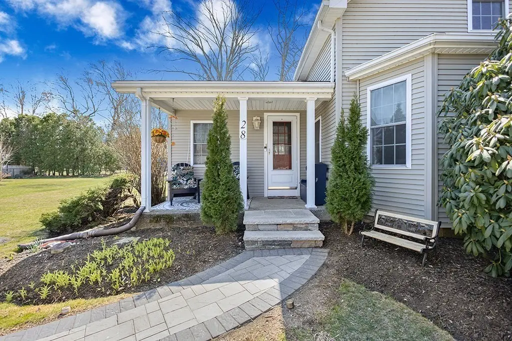 28 Deanville Rd, Attleboro, MA 02703 - #1