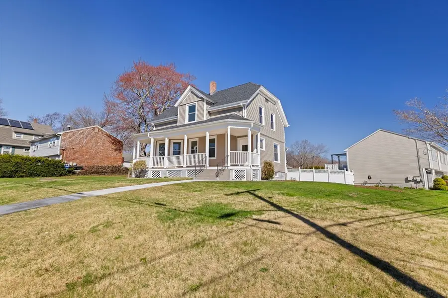 54 E Earle St, Cumberland, RI 02864 - #3