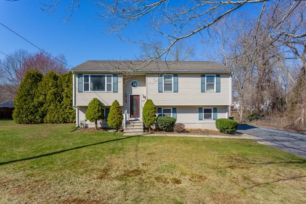 128 Old Westport Rd, Dartmouth, MA 02747 - #1