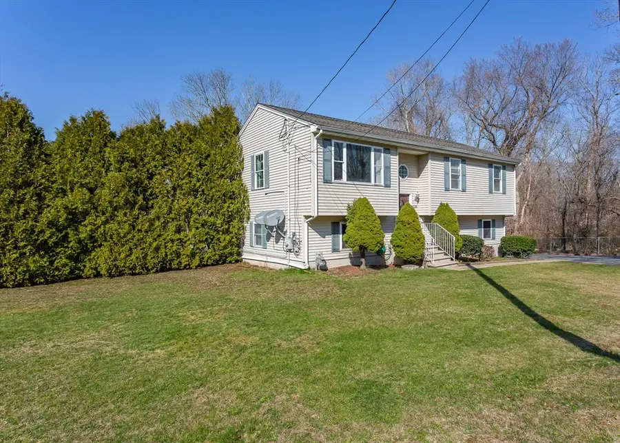 128 Old Westport Rd, Dartmouth, MA 02747 - #2
