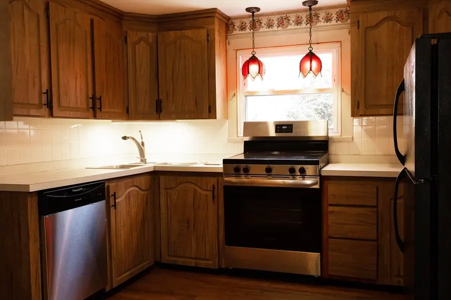 10 Winthrop St., Medway, MA 02053 - #3