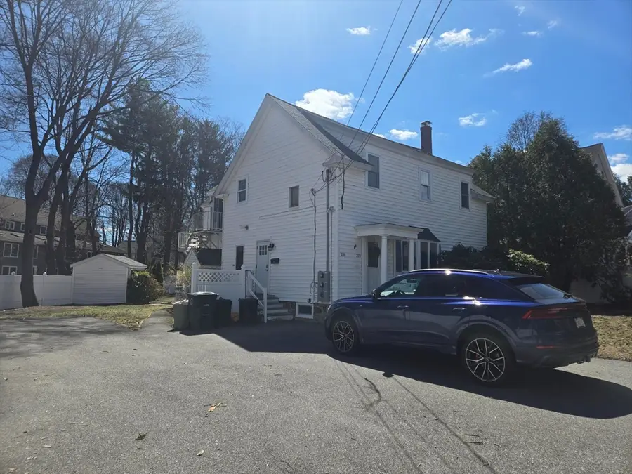 279 Osgood St, North Andover, MA 01845 - #2