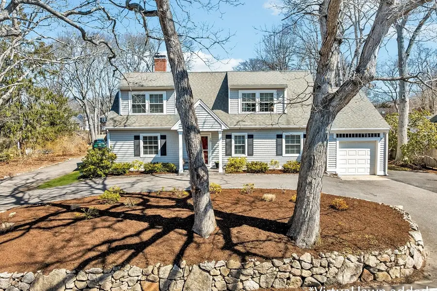 70 Lakeview Ave, Falmouth, MA 02540 - #2